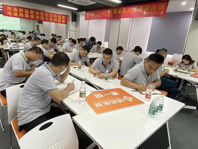 莲花演说周老师走进广东领拓实业，开启《人际沟通企业内训》(图2)